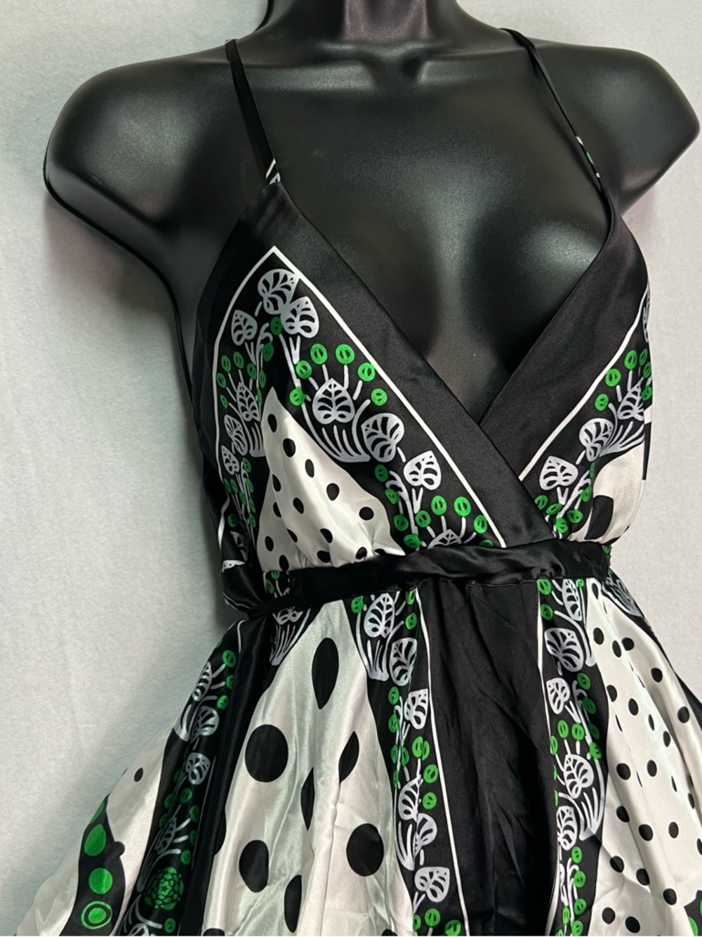Frederick’s of Hollywood Halter Dress Open Back Handkerchief Hem Polka Dot Small - Picture 2 of 4